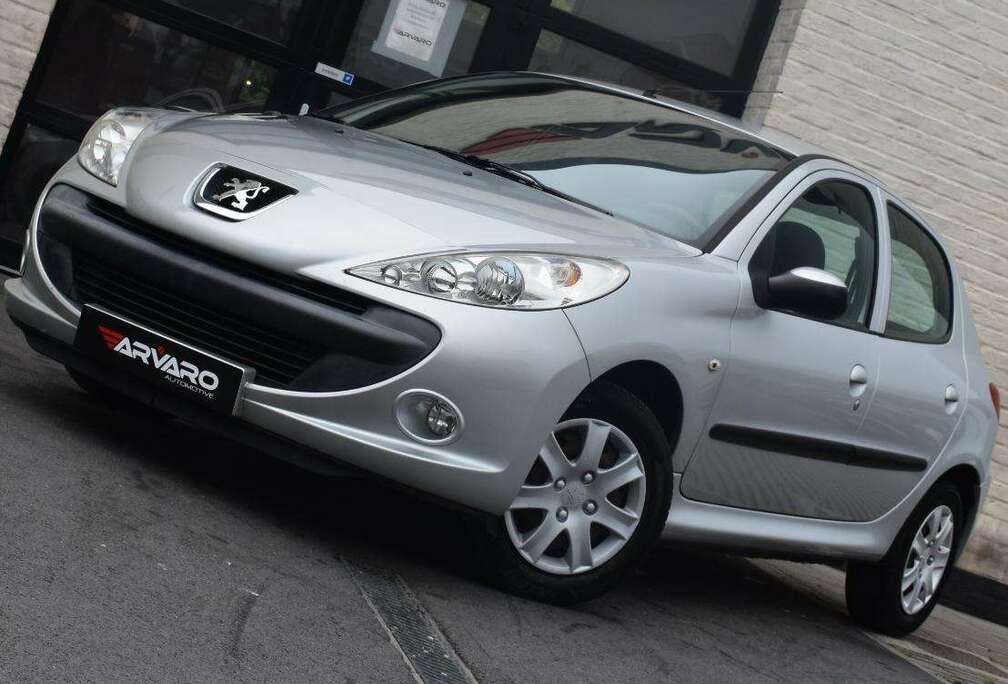 Peugeot 1.4i Urban / Airco / PDC / Topstaat / Garantie