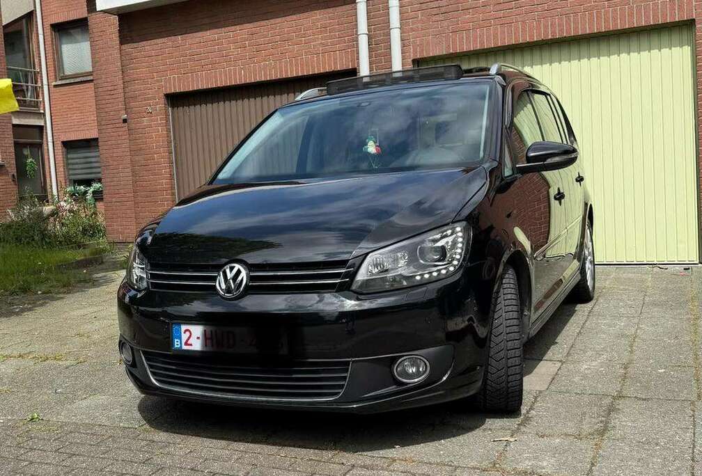 Volkswagen Touran 2.0 TDi Highline DPF DSG