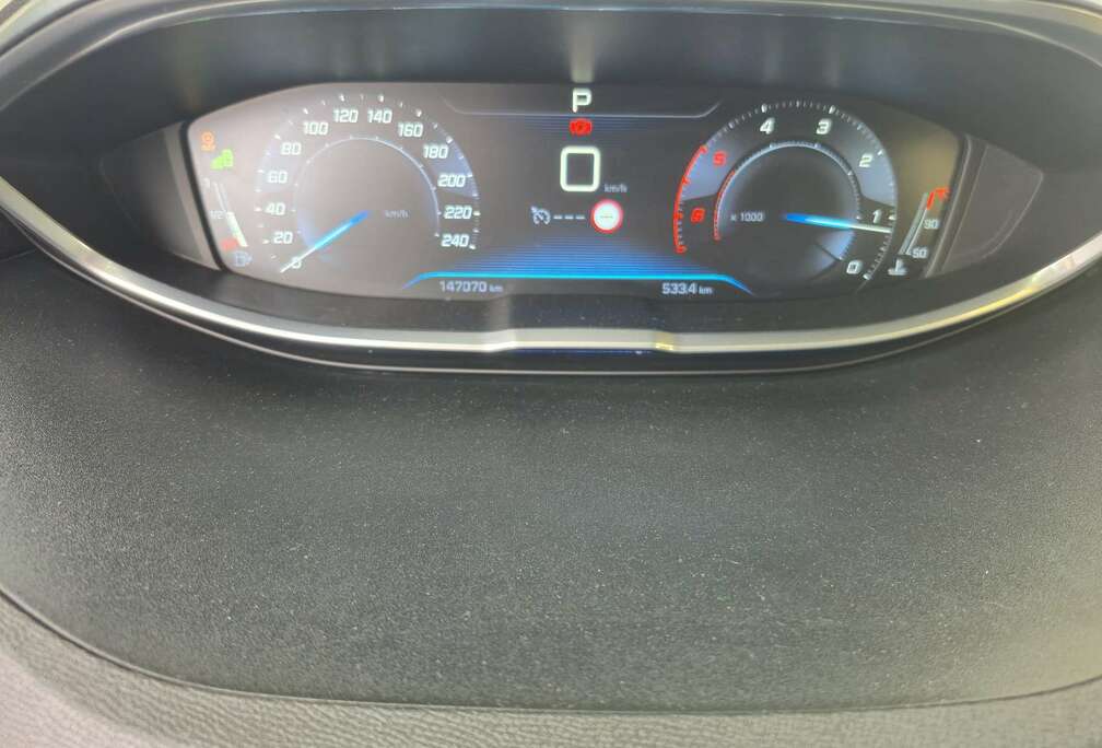 Peugeot 1.6 HDi 110ch FAP BMP6 BLUE LION Business Pack 5pl