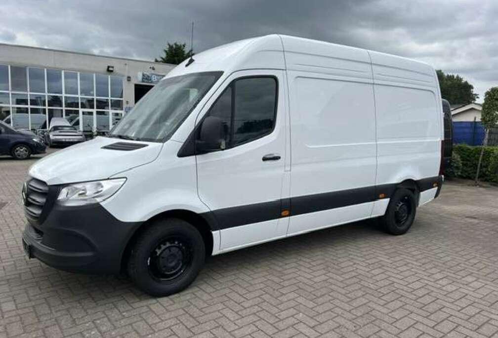 Mercedes-Benz 317 L2H2 TREKHAAK 3.5 TON € 45000 EXCL BTW