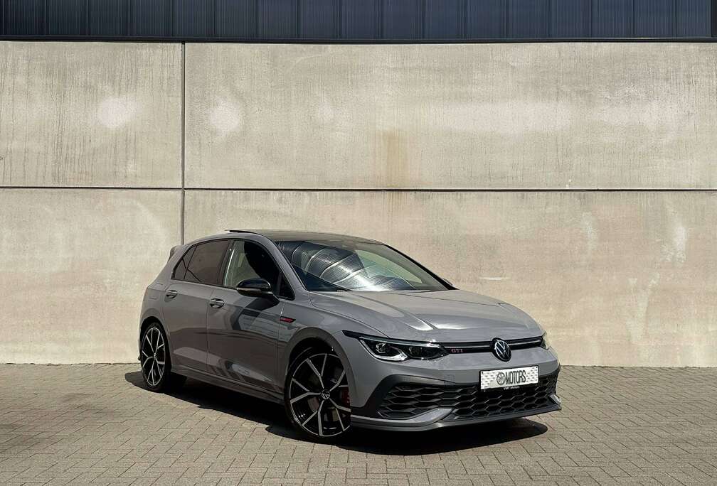 Volkswagen Golf 2.0 TSI GTI Clubsport DSG*PANO*CAMERA*KESSY*IQ*ESTORIL*