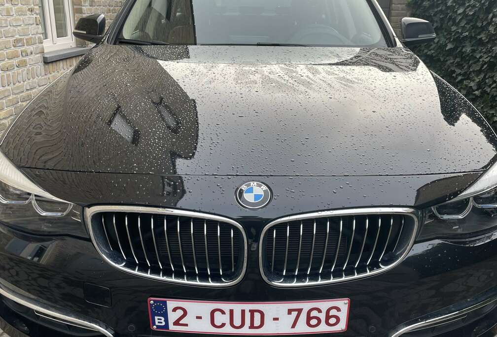 BMW 320i GT Luxury Line