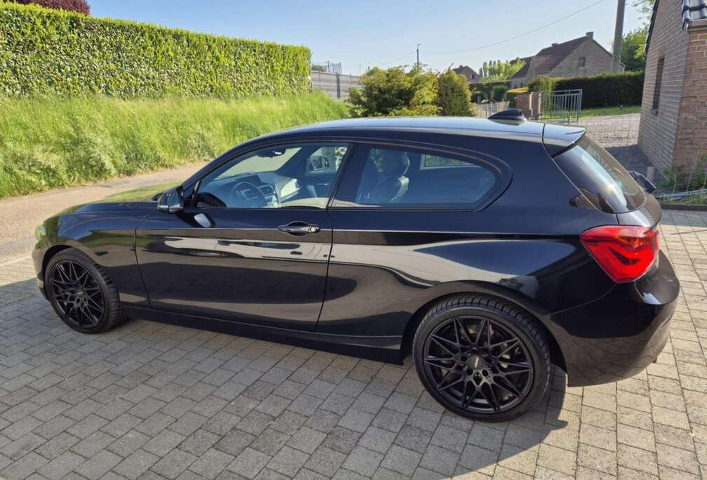 BMW 118iA
