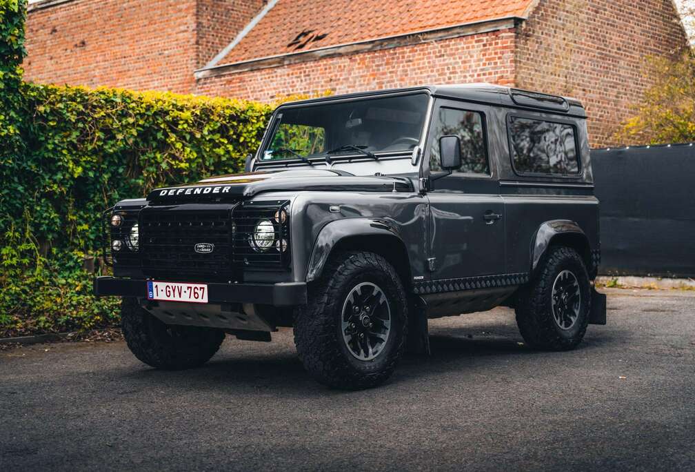 Land Rover Defender 2.2 Turbo - D Adventure// LIMITED // EX VAT