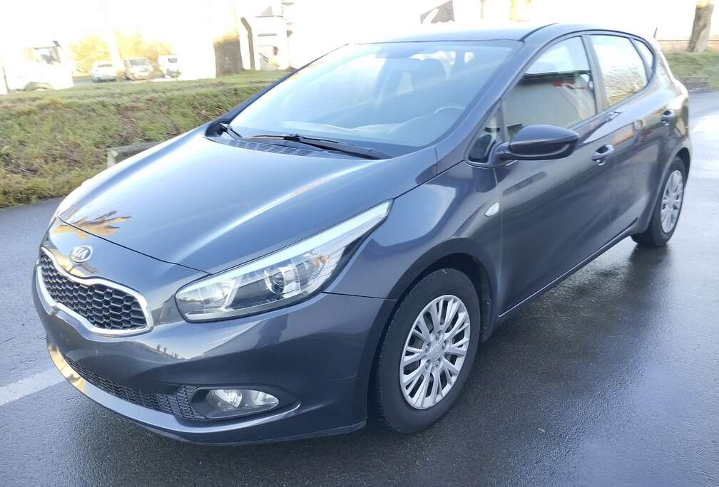 Kia 1.4i Access ISG 5portes Airco