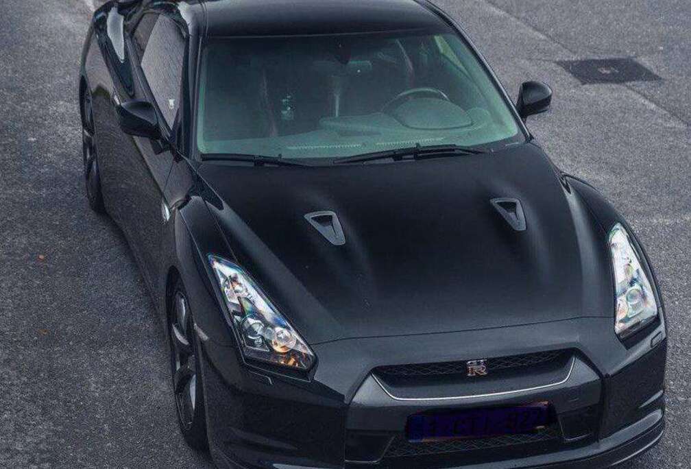 Nissan GT-R