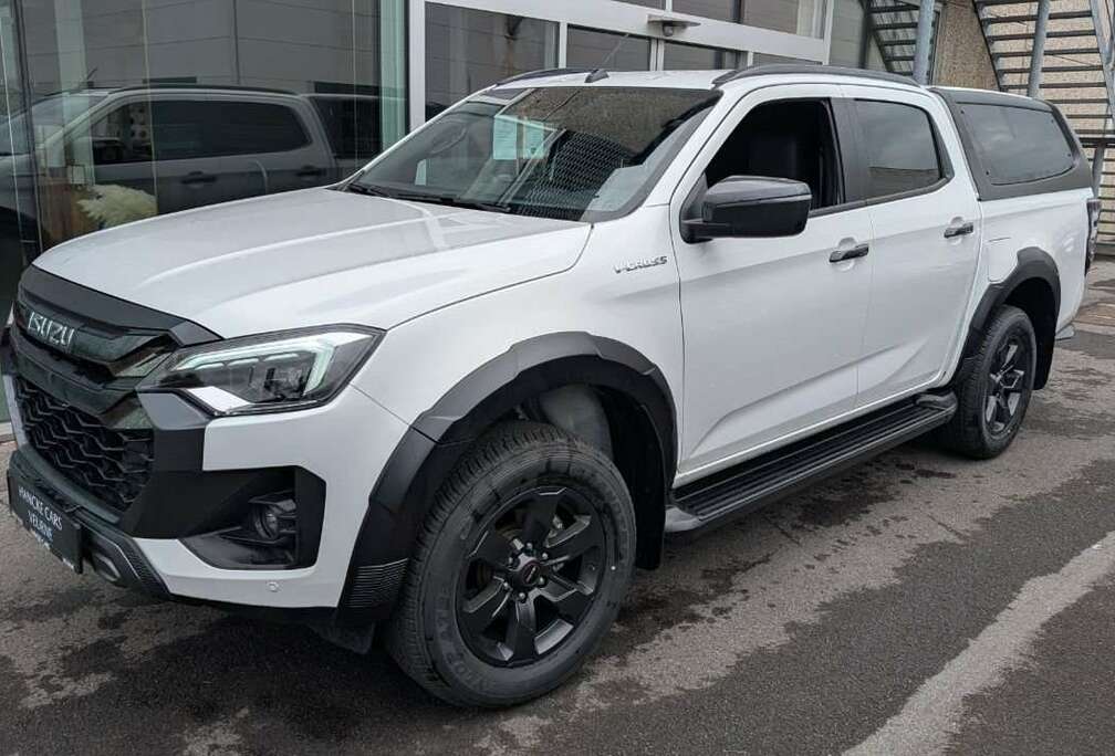 Isuzu V-Cross AT Black and White Edition Hard-Top