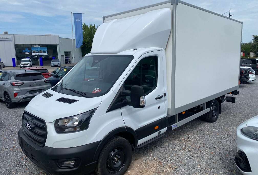 Ford Ford Transit Chassis cab L4 met meubelbak en laadl