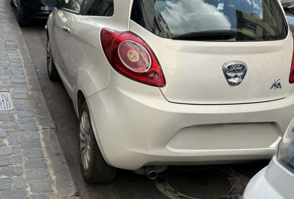 Ford Ka 1.2 essence 2011