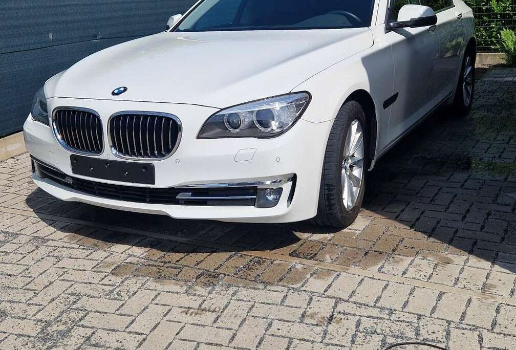 BMW BMW 740i LCI (F01), benzine, automaat, export