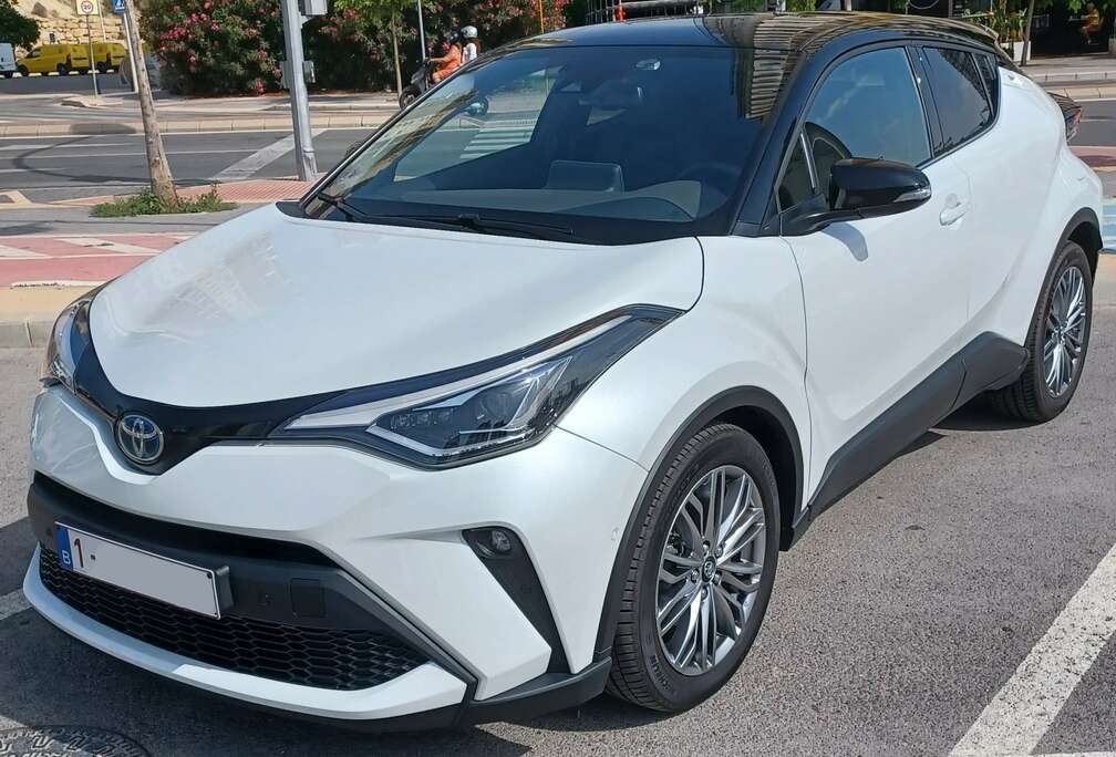 Toyota C-HIC BI TONE