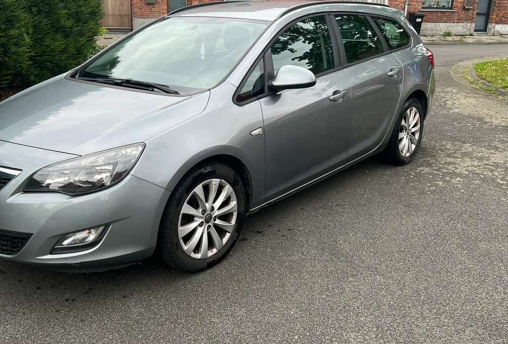 Opel Astra 1.7 CDTI DPF Sports Tourer Edition