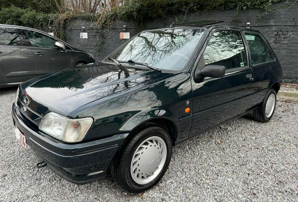 Ford 1.3 Newport*12.646KMS*1ER PROPRIETAIRE*ETAT SHOWROOM*BOITE AUTOMATIQUE