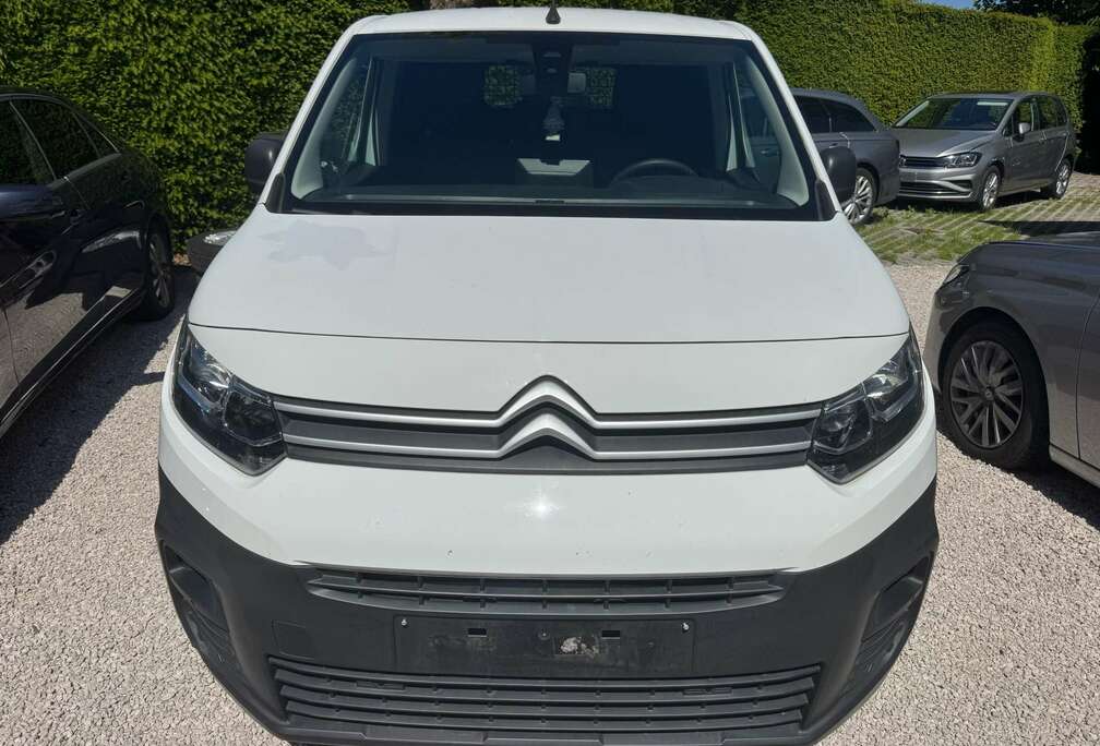 Citroen 1.2 benzine -  Carplay - DRIEM VERVANGEN - 3ZIT
