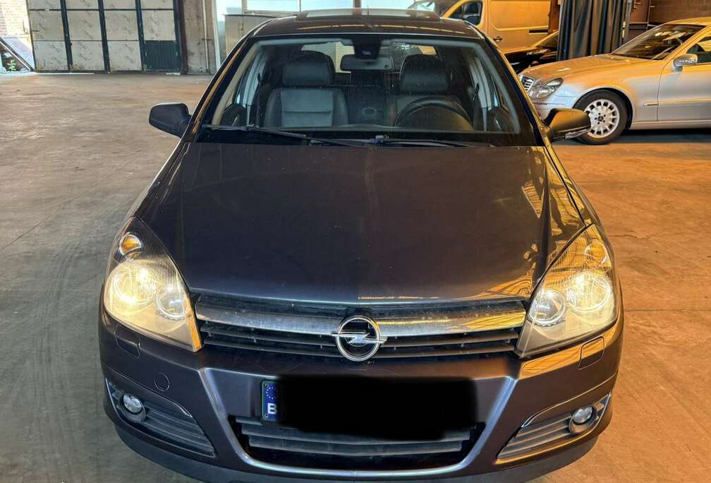 Opel 1.8i XE 16v Sport