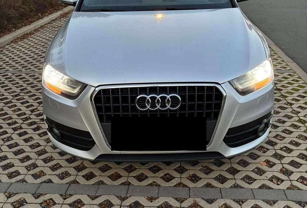 Audi Audi Q3 2.0 TDI 136cv - Boîte Manuelle 6 - Attache