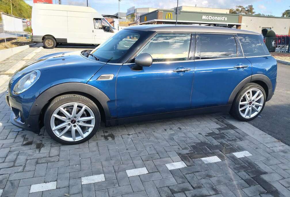MINI 2.0 full options. 4,1 consommation. moteur BMW.