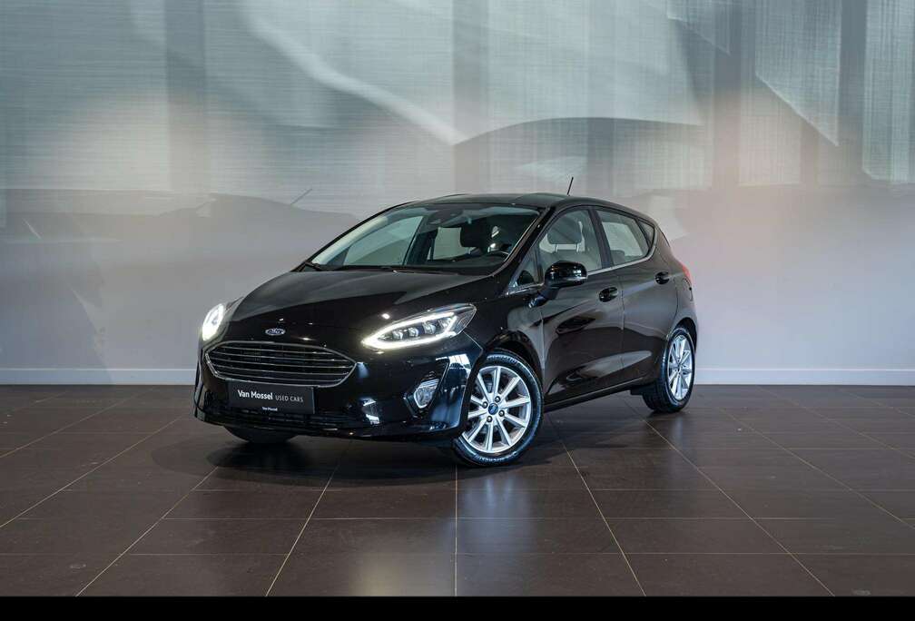 Ford 1.0i Titanium  Winterpack  LED  LMV  Carplay