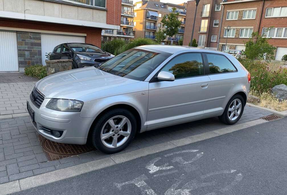 Audi 1.6i 16v FSI Ambiente