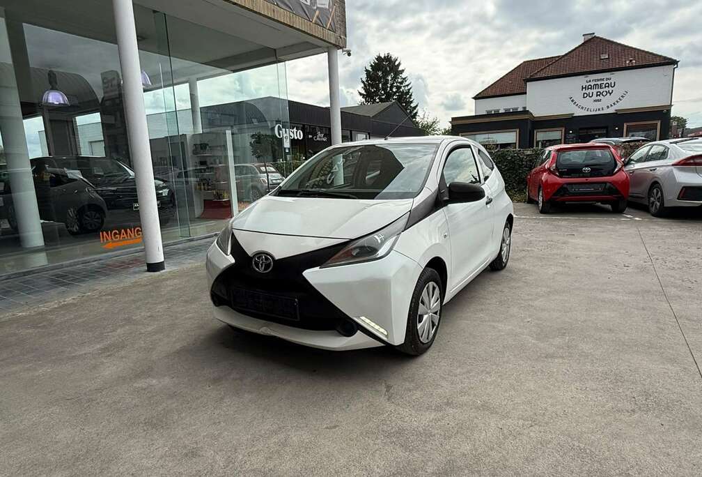 Toyota x