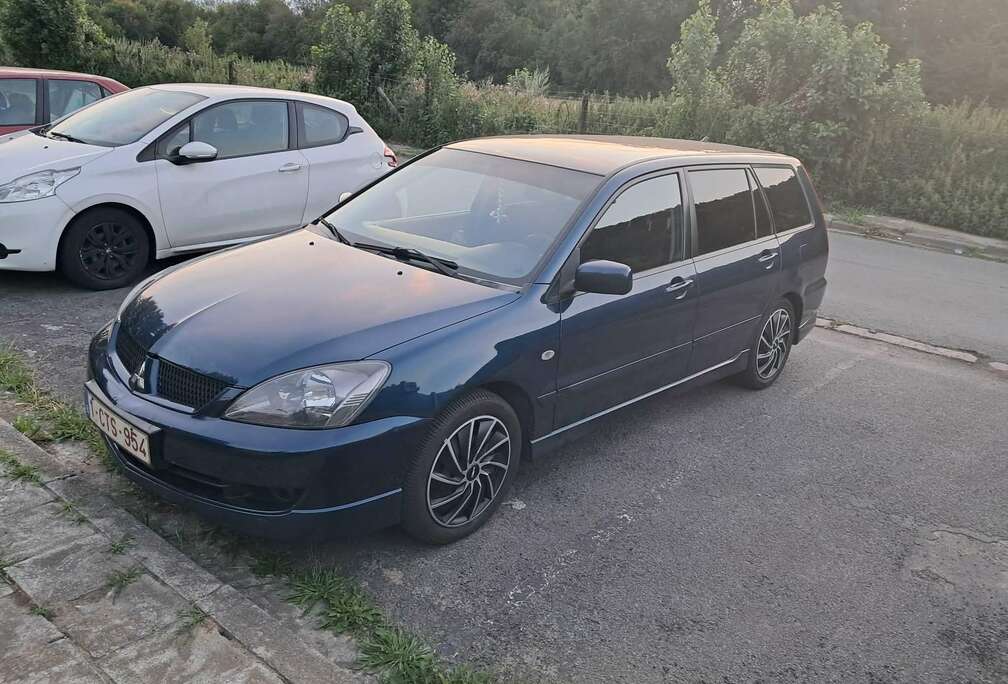Mitsubishi Lancer 1.6i 16v Family