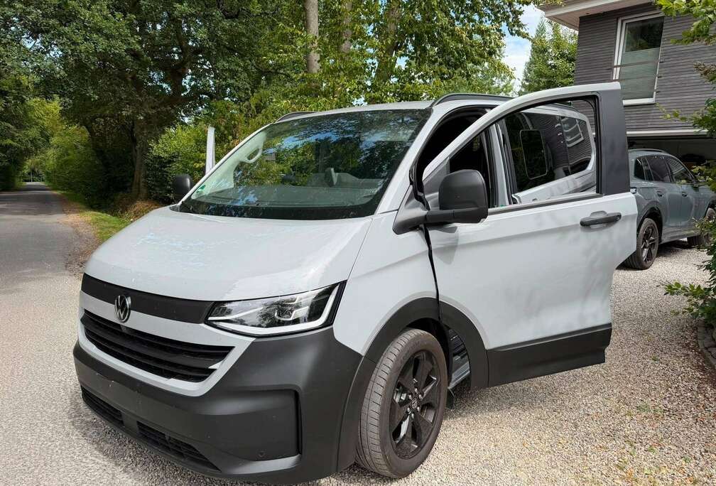Volkswagen Transporter 2.0 TDi 4Motion Plus PanAmericana | 6 seats | Full