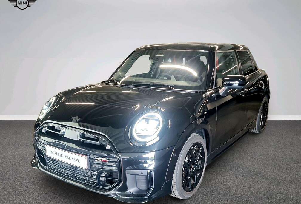 MINI John Cooper Works Trim