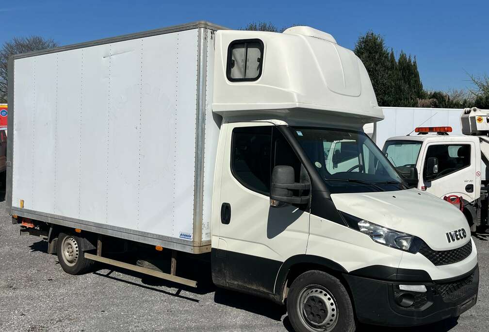 Iveco 35-170 CAISSE + HAYON PERMIS B