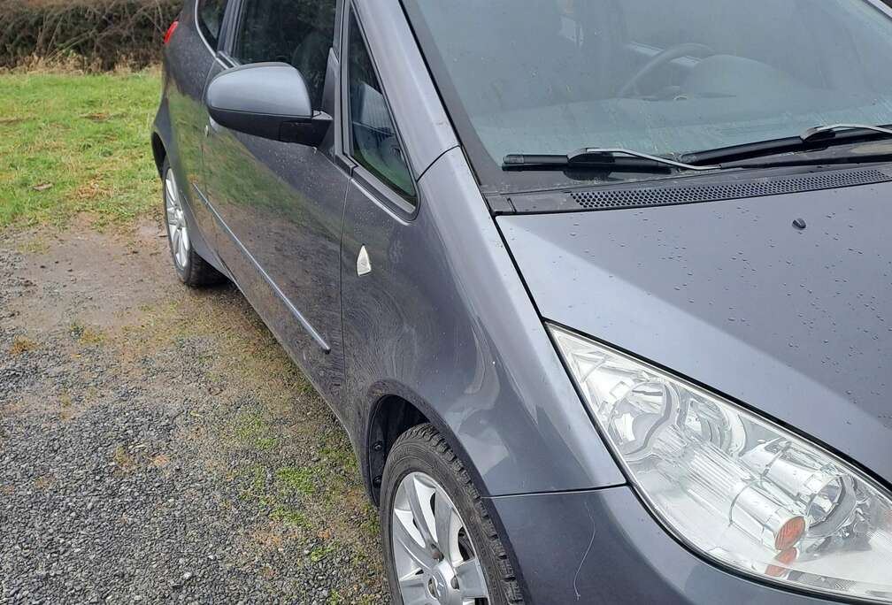 Mitsubishi Colt 1.3i Inform