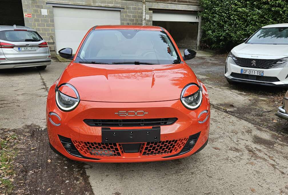Fiat 600  Hybrid La Prima DCT