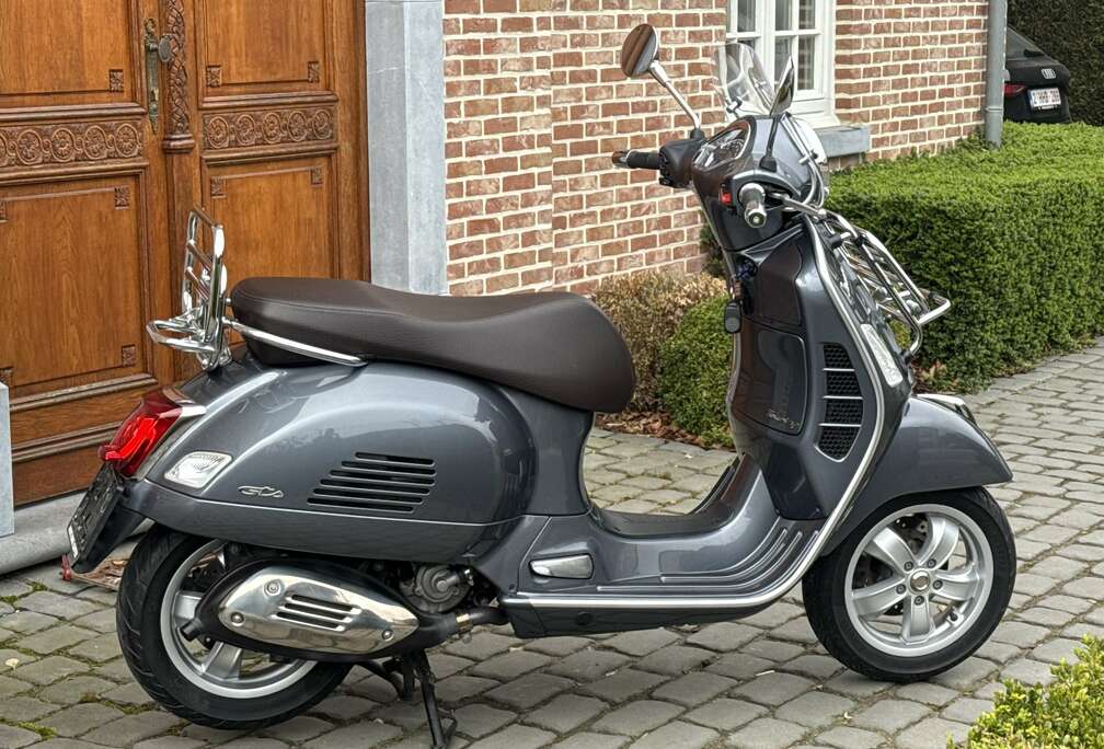 GTS 300 Touring