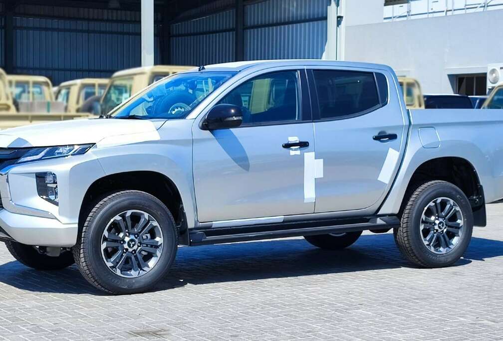 Mitsubishi Sportero 2.4L  AT  2023 *FOR EXPORT OUT OF EU*