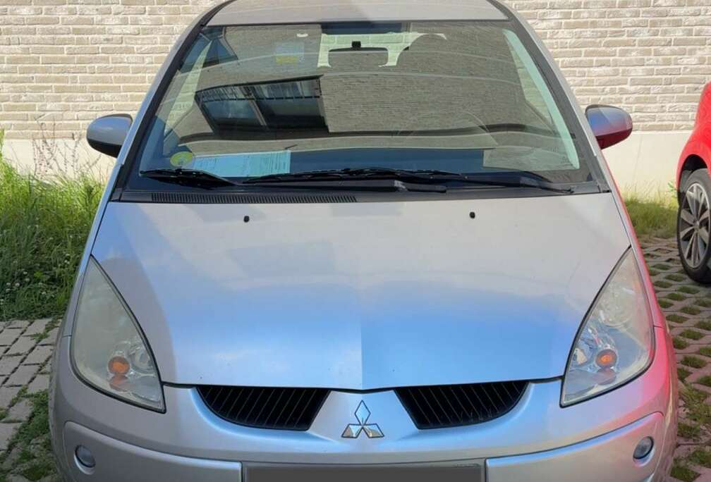 Mitsubishi 1.3i 16v Inform