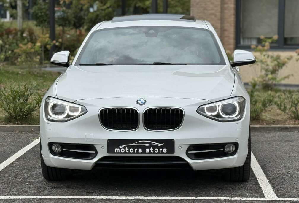 BMW 120D/ Xdrive  //FULL OPTION