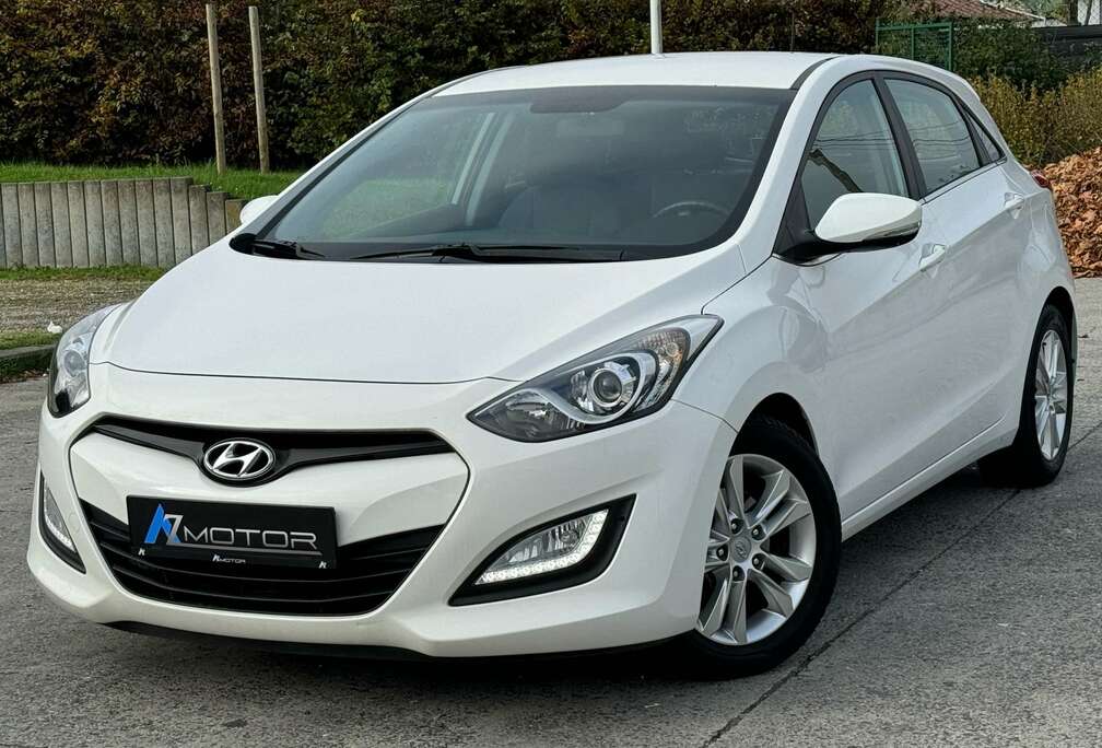 Hyundai 1.4 CRDi 2012 Faible Km Airco Led Carnet Euro 5