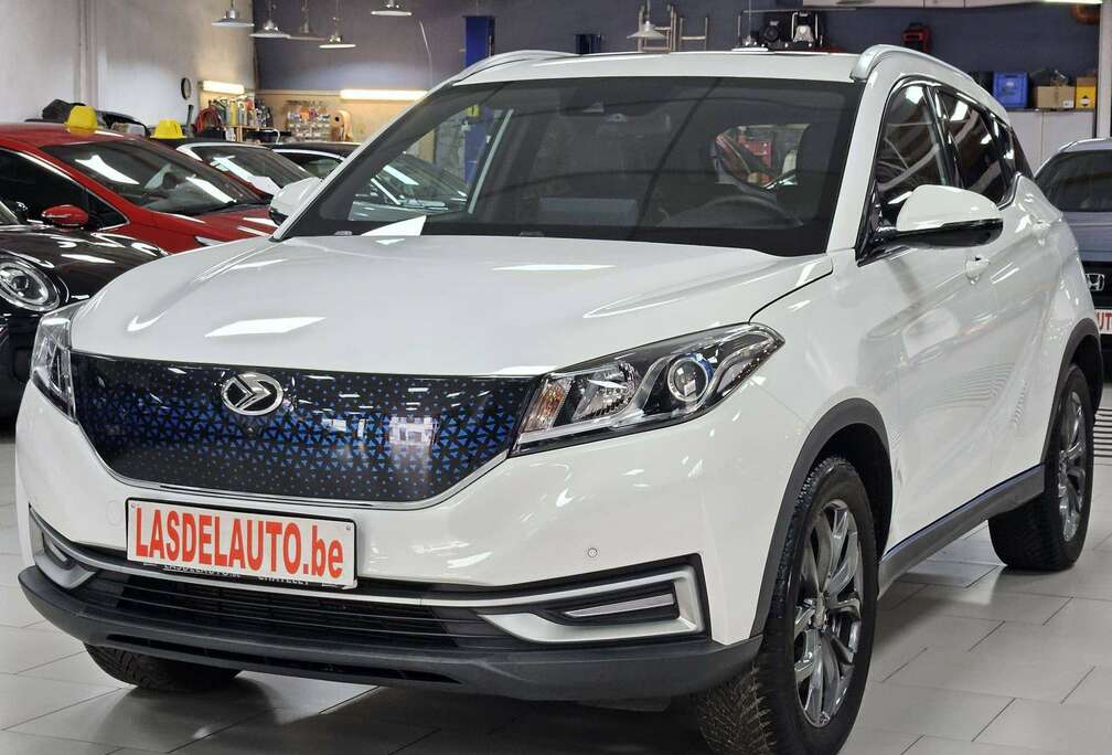 53.6 kWh Luxury Cuir Chauffants Toit Pano CAMERA 360 Auto Hold Lane Assist Gps Blue Sensors Led Cruise Clim