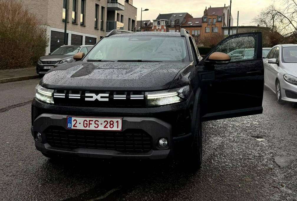 Dacia Hybrid 140 Extreme