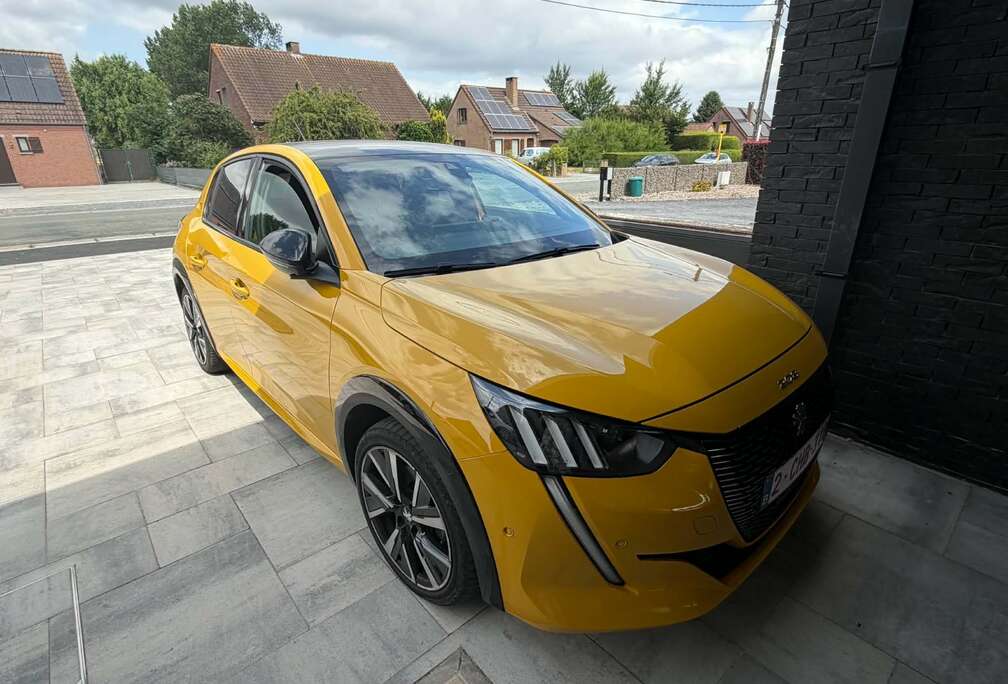 Peugeot 208 1.2i PureTech GT (EU6.4)