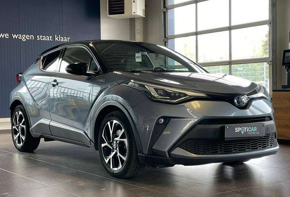 Toyota 2.0 VVT i-Hybrid  Bi-Tone E-CVT C-Hic