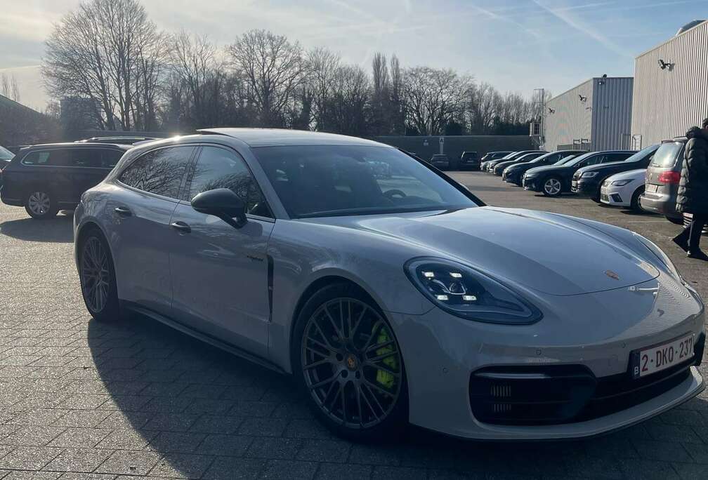 Porsche 4S E-Hybrid Sport Turismo