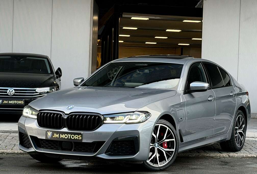 BMW e M Sport  Plug-in Hybrid  M Performance  Pano