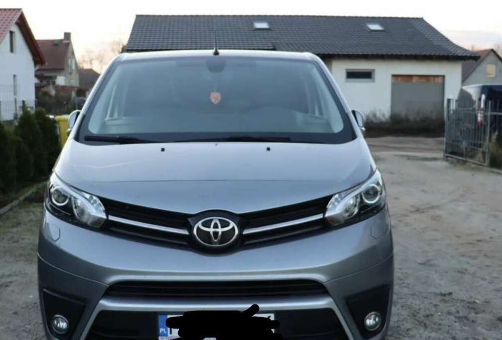 Toyota 2.0 D-4D Long Comfort S/S (6.2)