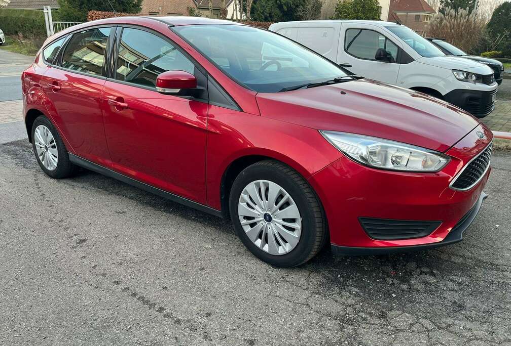 Ford Focus 1.0 EcoBoost Red