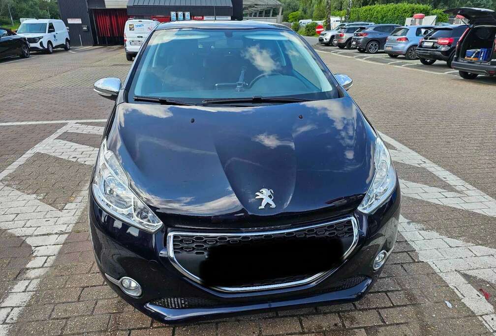 Peugeot 208 1.2i Style