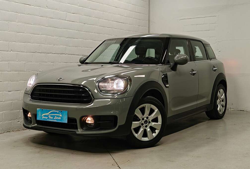 MINI Navigatie - PDC achter - Zetelvrwrming - Trekhaak