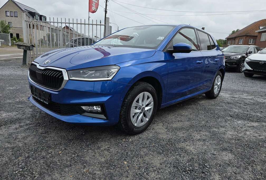 Skoda 1.0 TSI DSGCARPLAYCAMADAPCRUISEDABCRYSTAL LED