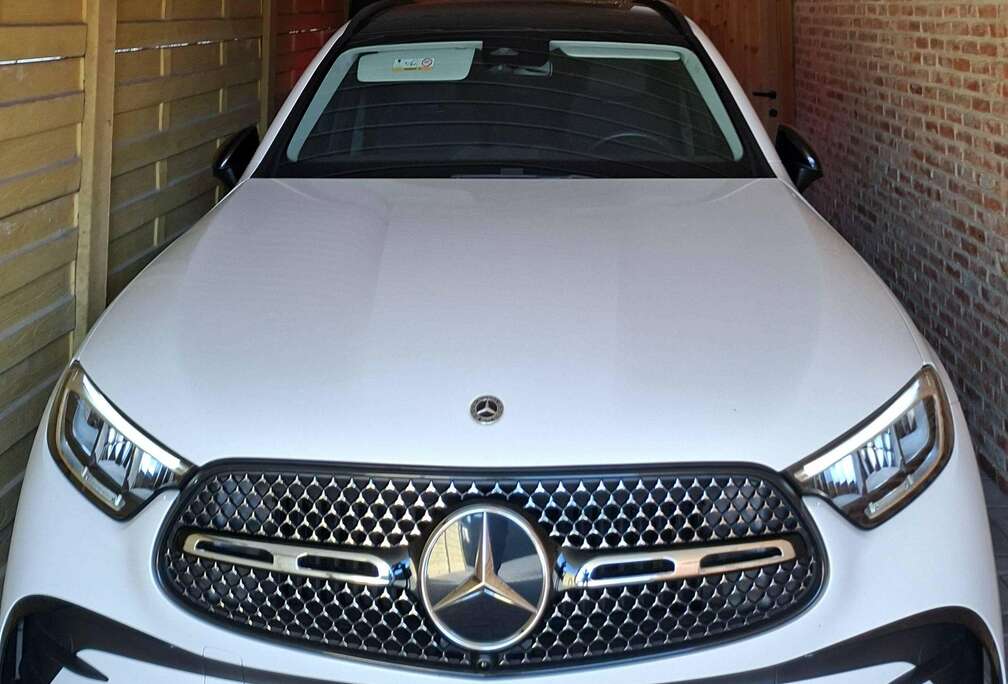 Mercedes-Benz GLC Coupé 300 e PHEV Luxury Line (230 kW) Luxury Line