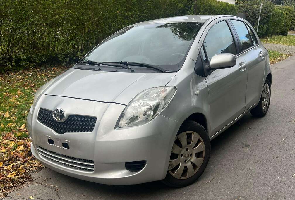 Toyota 1.3i 16v Linea Sol