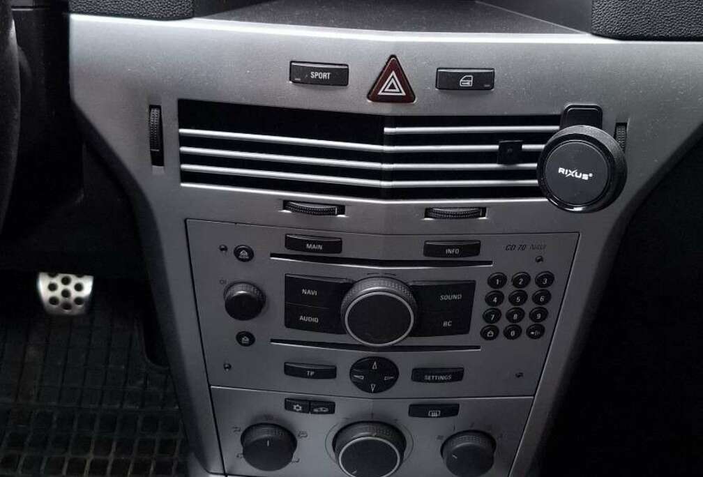 Opel 1.6i XEP 16v Elegance