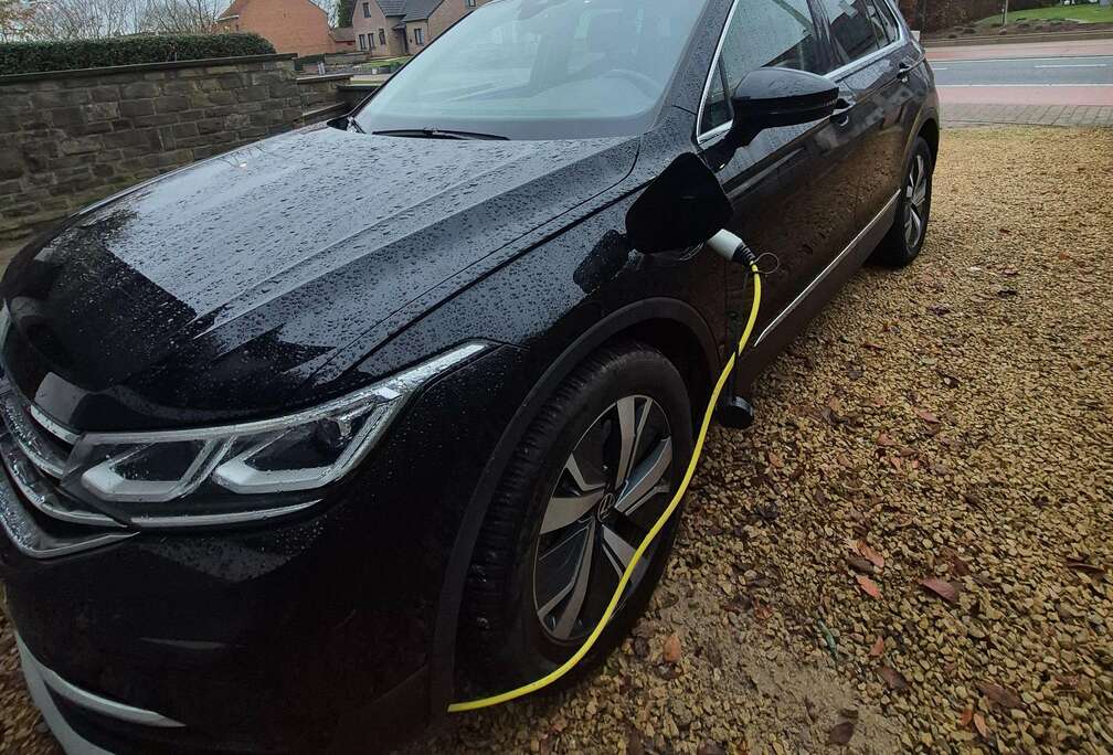 Volkswagen Tiguan eHybrid 1.4 R-Line OPF DSG (180 kW)